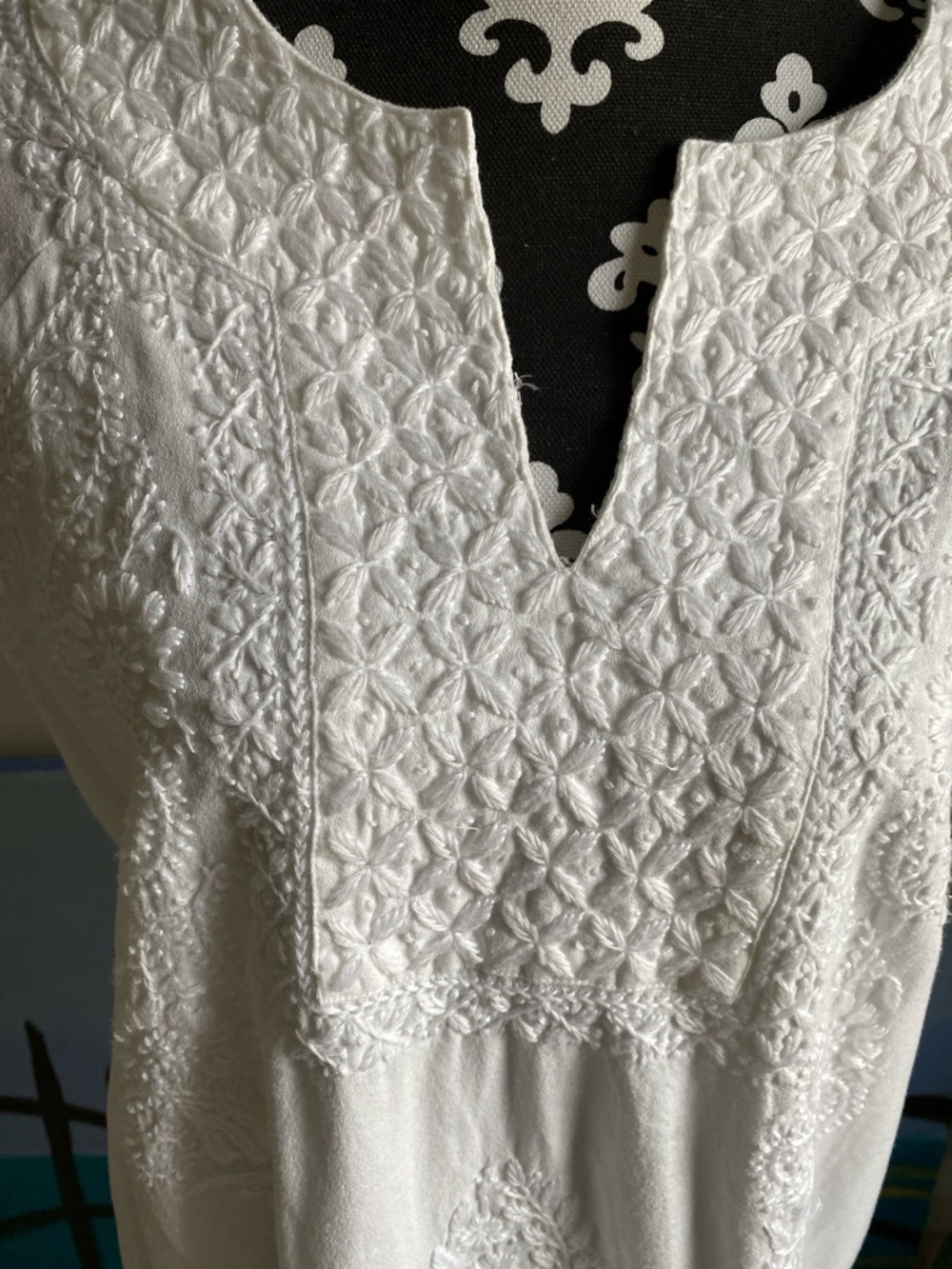 Roller Rabbit White Floral Embroidered Blouse - Picture 3 of 6